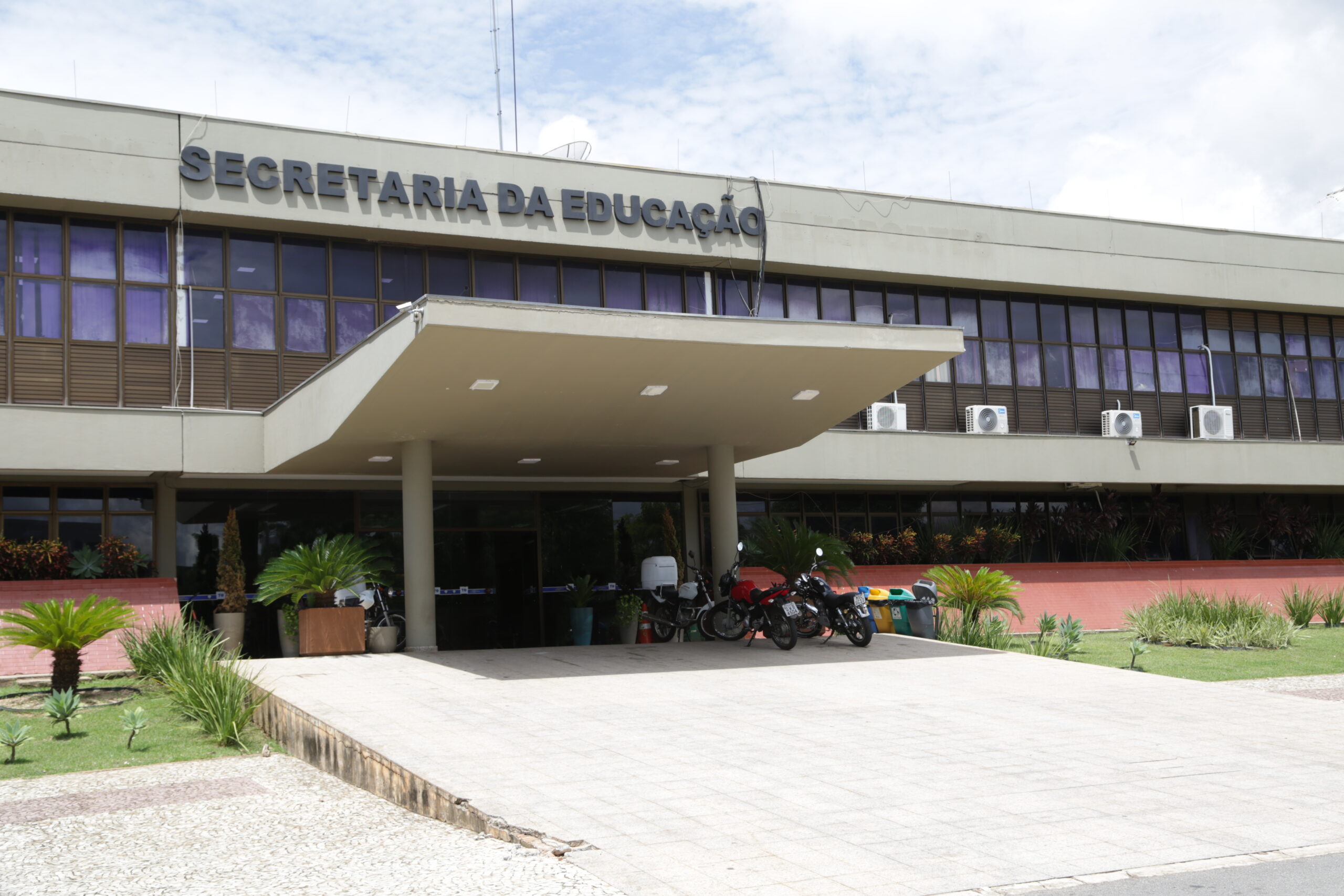 Governo do Tocantins institui comissão para tratar da gestão do novo plano de carreira dos servidores da Educação