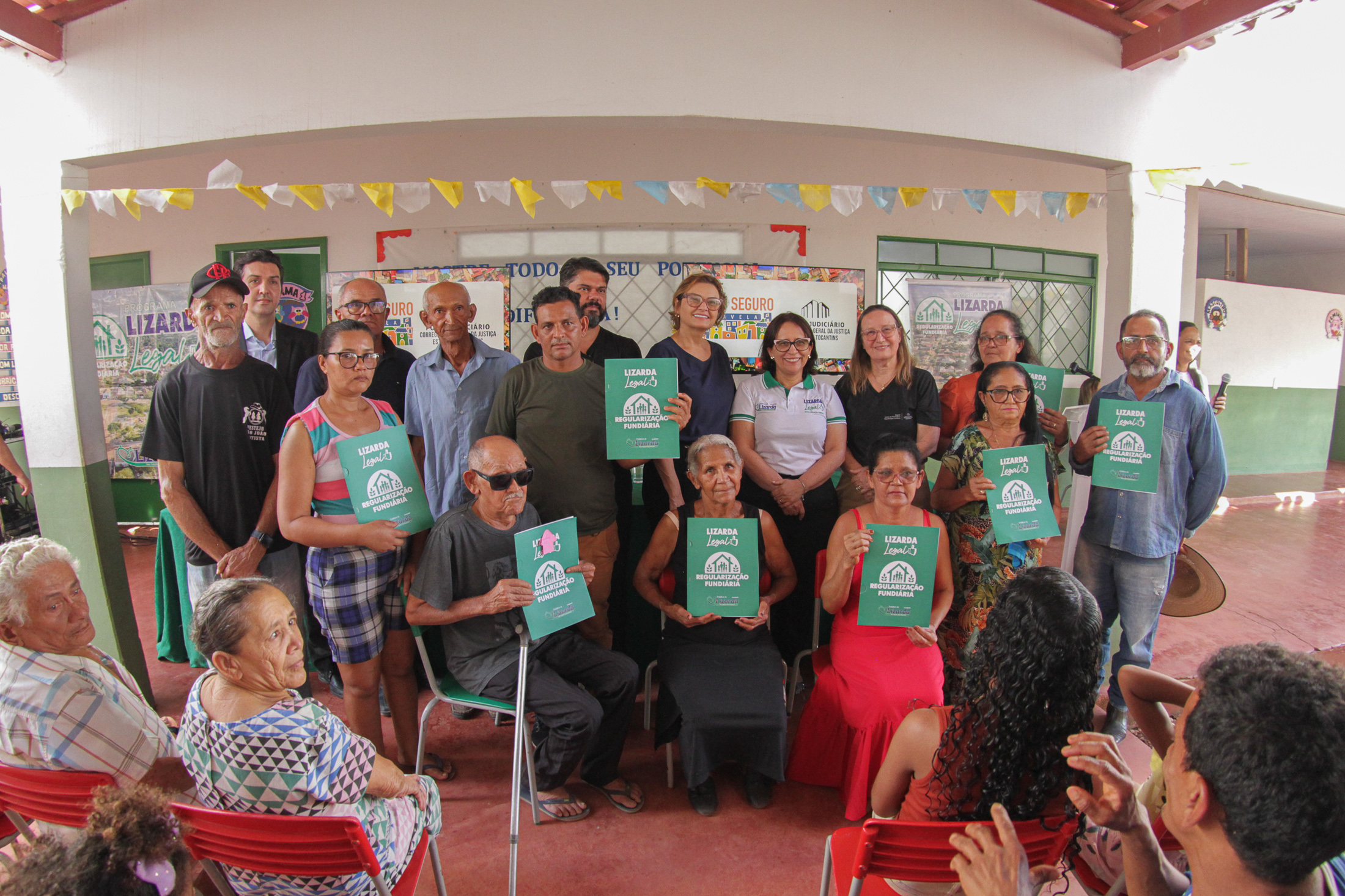 Com apoio do Governo do Tocantins, 63 famílias do povoado de Lizarda recebem título de propriedade 