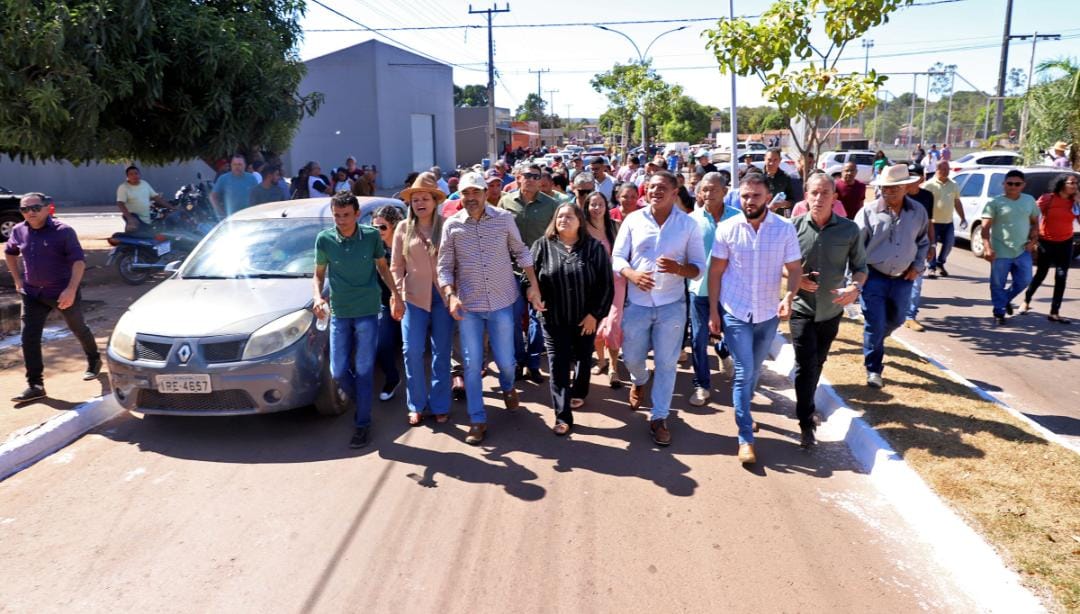 Em Novo Acordo, governador Wanderlei Barbosa entrega obras de pavimentação asfáltica