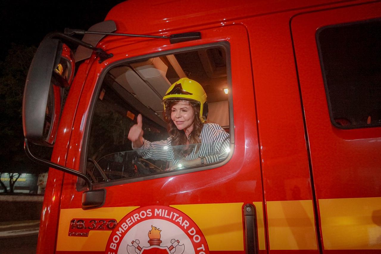 Senadora Professora Dorinha entrega caminhão auto-bomba tanque para os bombeiros de Guaraí