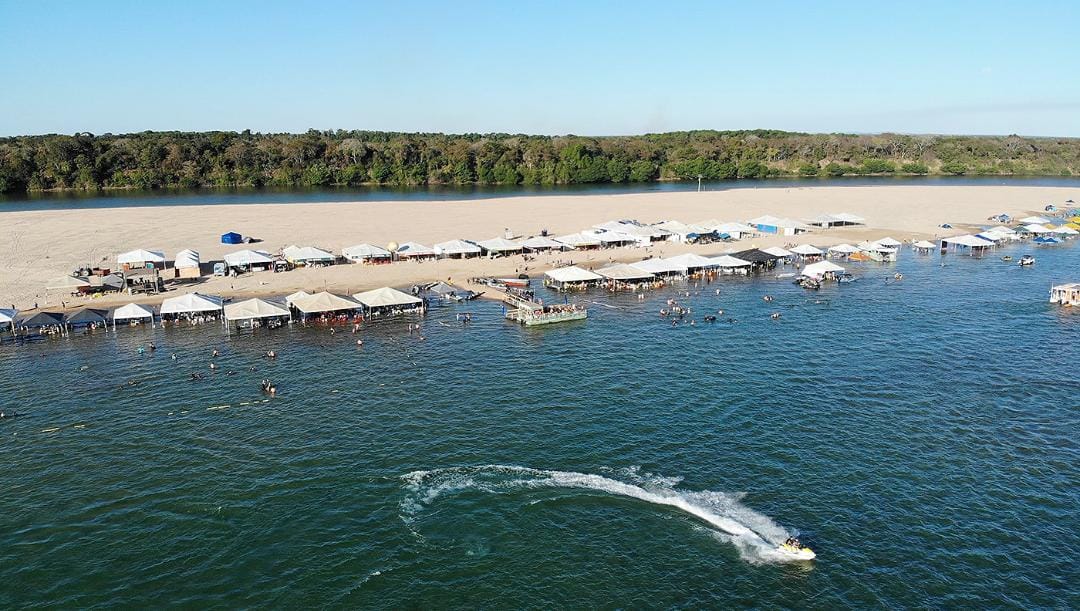 Governo do Tocantins investe em estrutura em Peixe e movimenta a economia de uma das principais praias do Estado