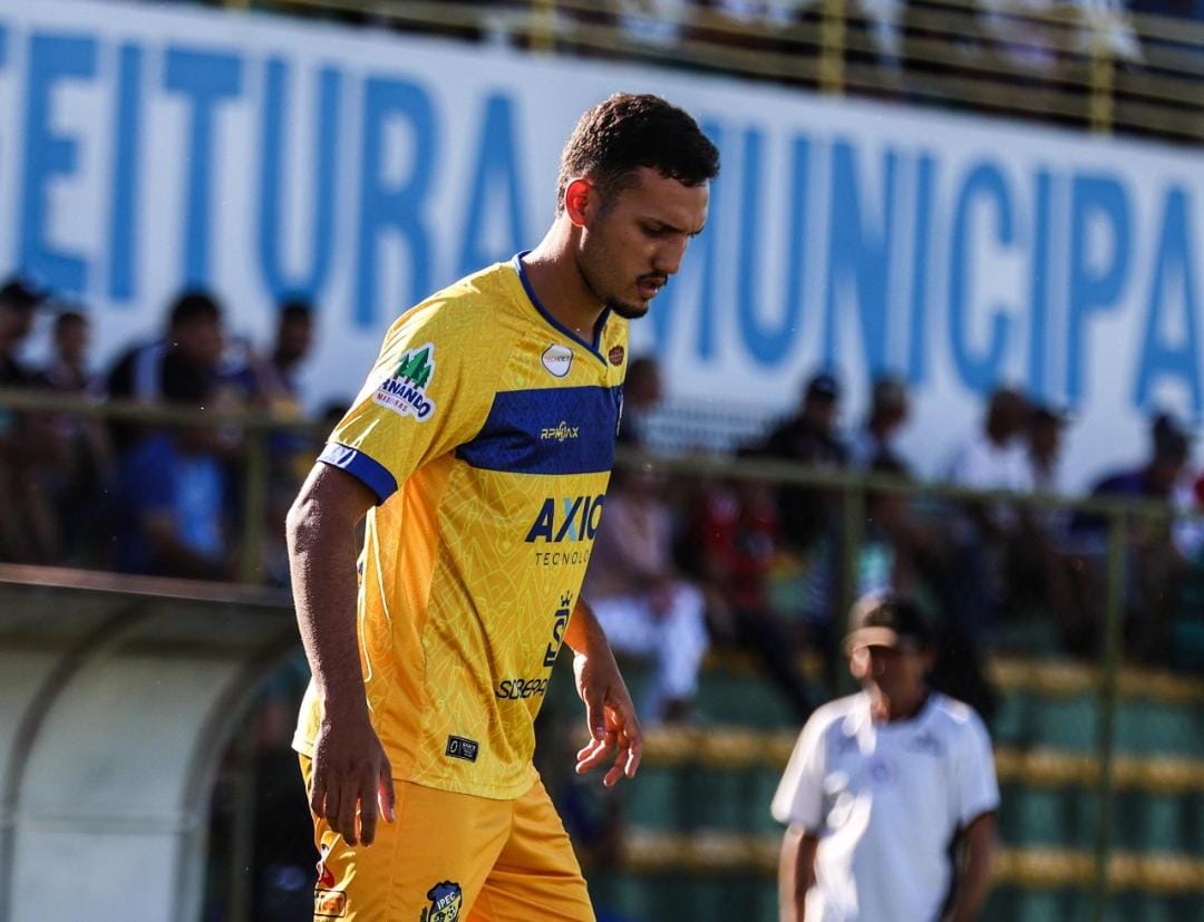 Diogo, formando na academia PR7, brilha no futebol profissional