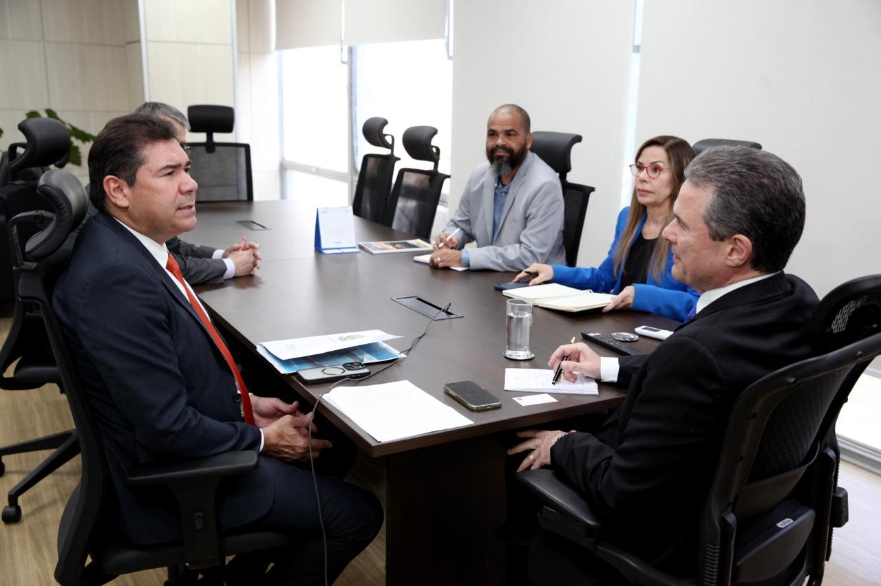 Deputado Pedro Jr discute Plano Estadual de Desenvolvimento da Pesca e Aquicultura com Ministro André de Paula