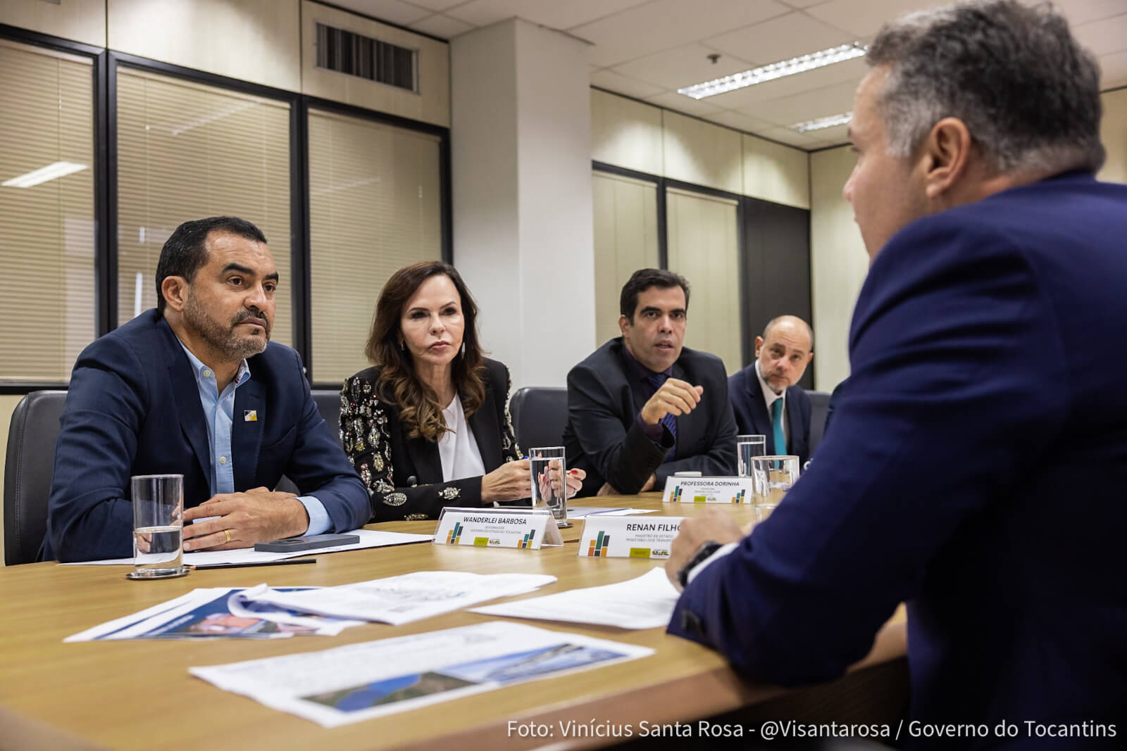 Ricardo Ayres acompanha governador Wanderlei Barbosa em reunião com o Ministro Renan Filho para discutir infraestrutura no TO