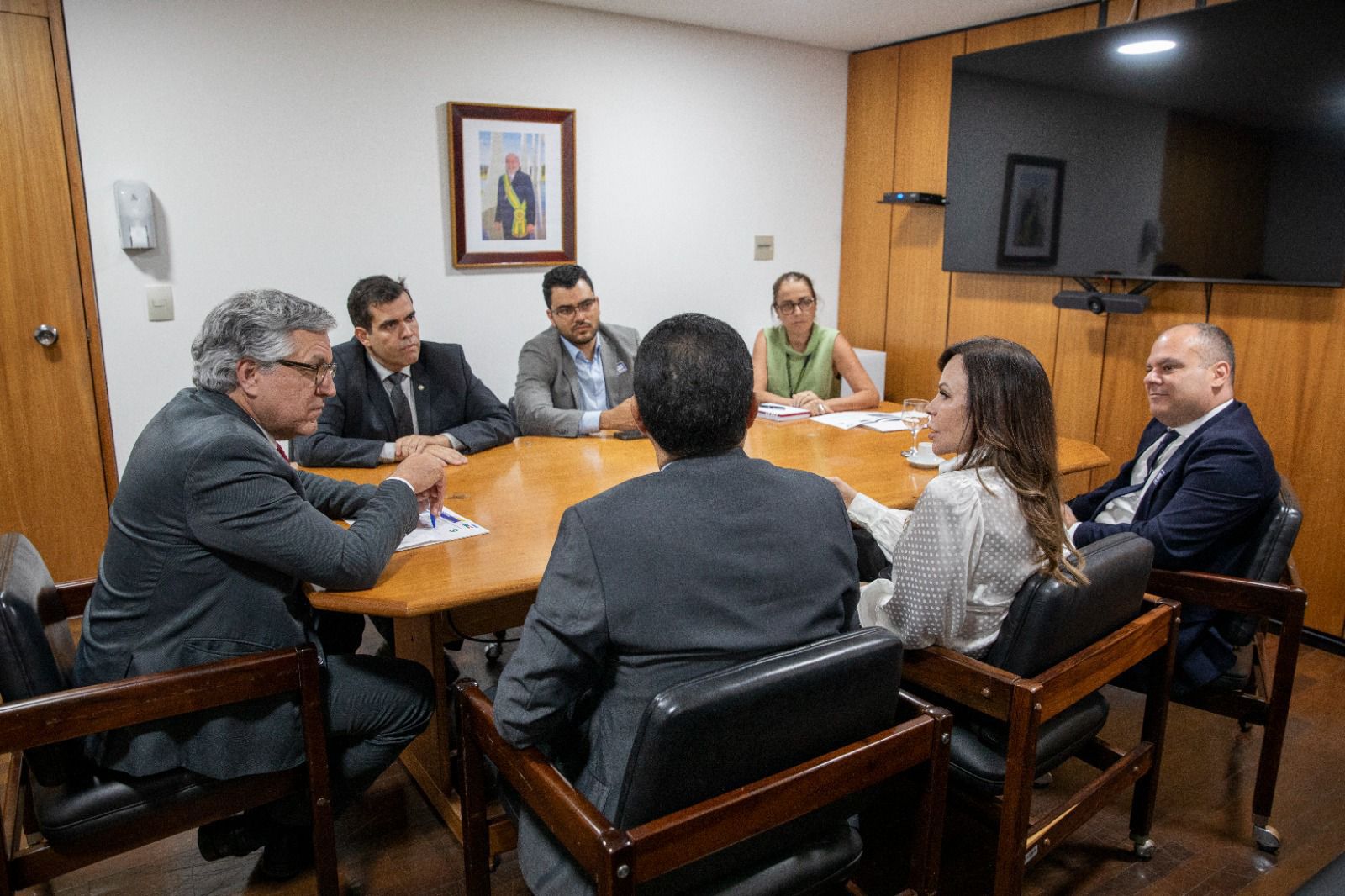 Deputado Ricardo Ayres discute infraestrutura e desenvolvimento em reunião com ministro Alexandre Padilha