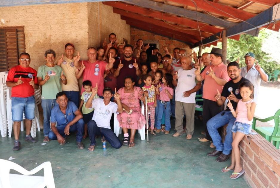 Candidato a prefeito Zé Carlos se reúne com moradores do Assentamento Arlindo, em Aliança do Tocantins