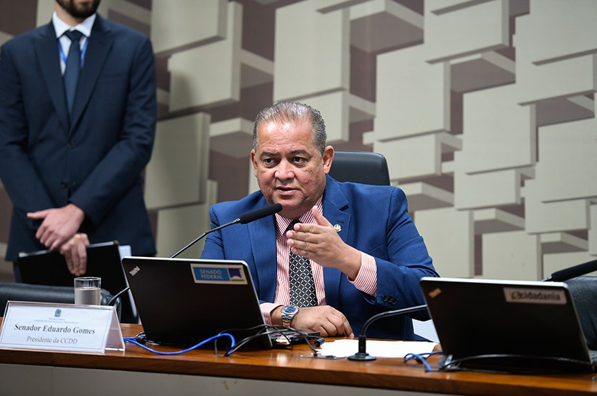 Comissão presidida pelo senador Eduardo Gomes vai avaliar 129 autorizações e concessões de rádio e TV