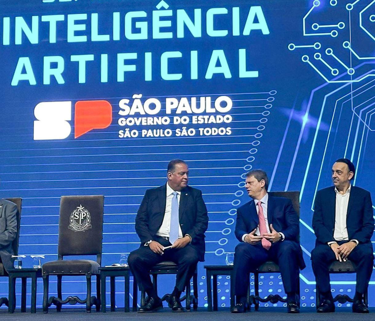 Senador Eduardo Gomes participa de Seminário de Inteligência Artificial em São Paulo