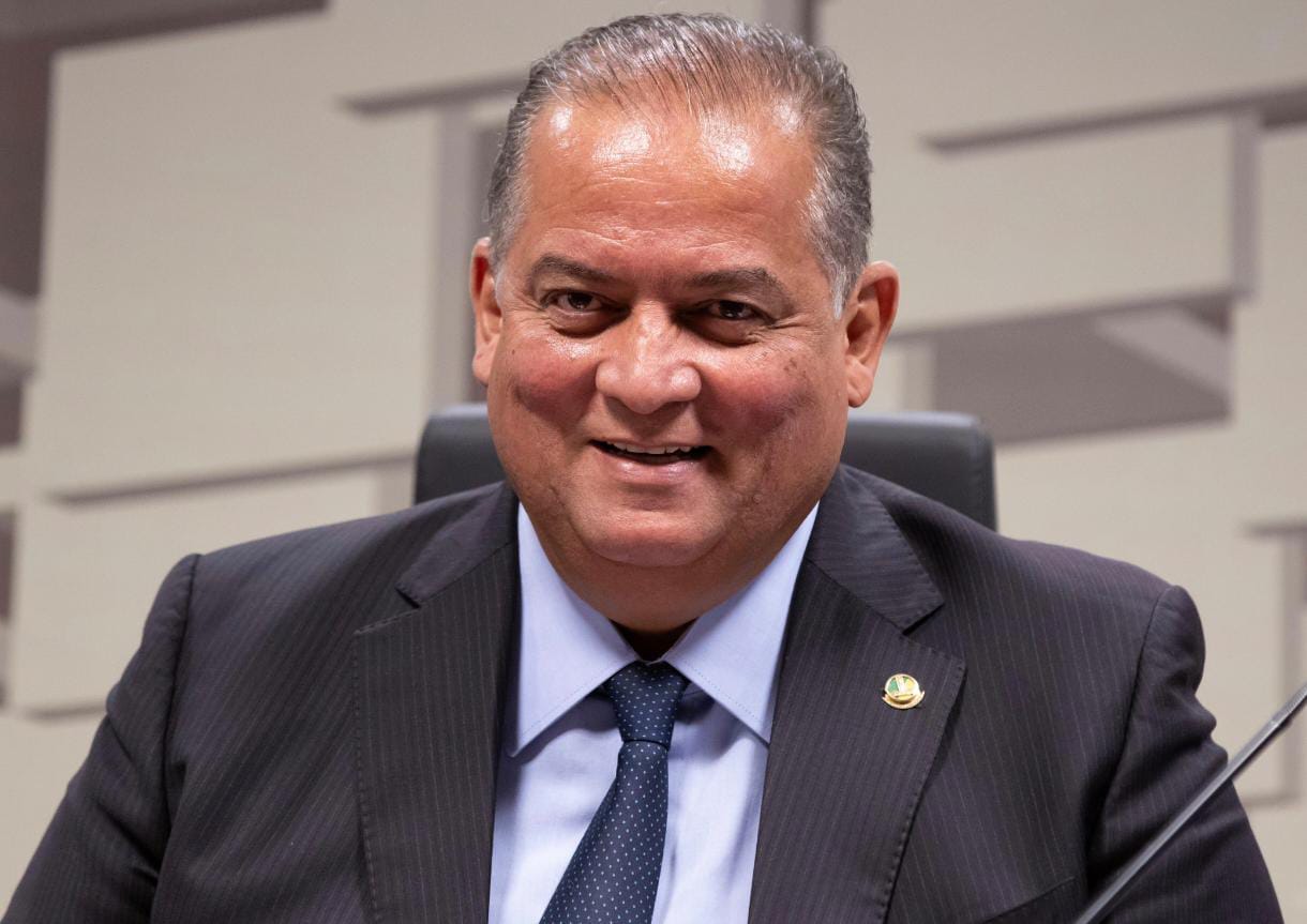 Senador Eduardo Gomes preside reunião preparatória para o Mobile World Congress 