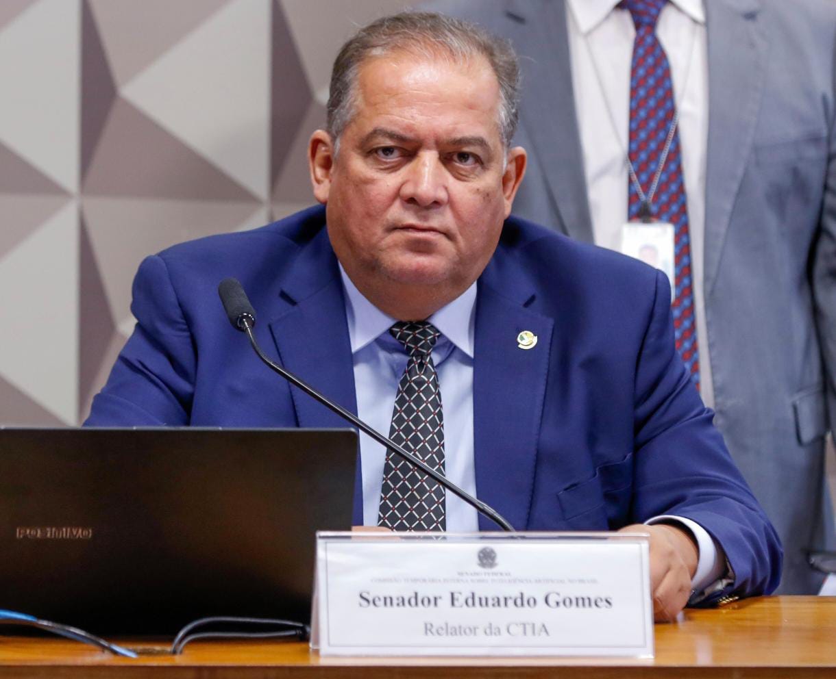 Relatório do senador Eduardo Gomes sobre a regulamentação da Inteligência Artificial é aprovado por unanimidade em Comissão do Senado