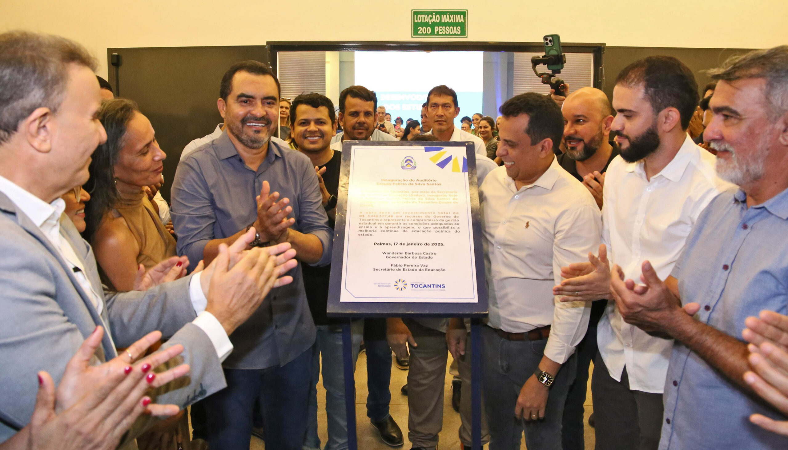 Governador Wanderlei Barbosa inaugurou o auditório no Colégio Militar Duque de Caxias em Taquaruçu e anunciou data de entrega da escola em Buritirana