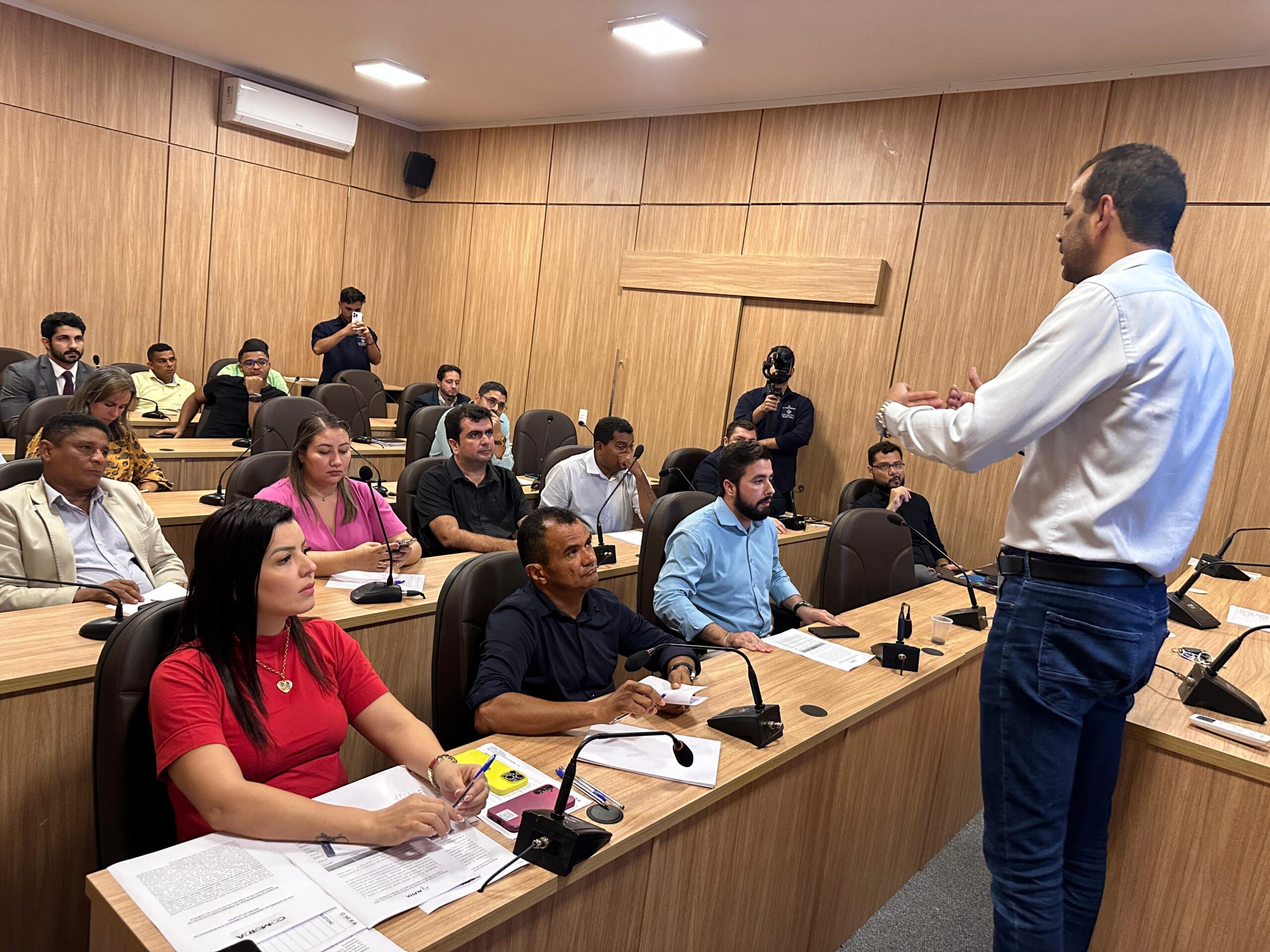 Comurja realiza primeira reunião com prefeitos eleitos, apresenta balanço de atividades e projeta escolha da nova diretoria para janeiro de 2025