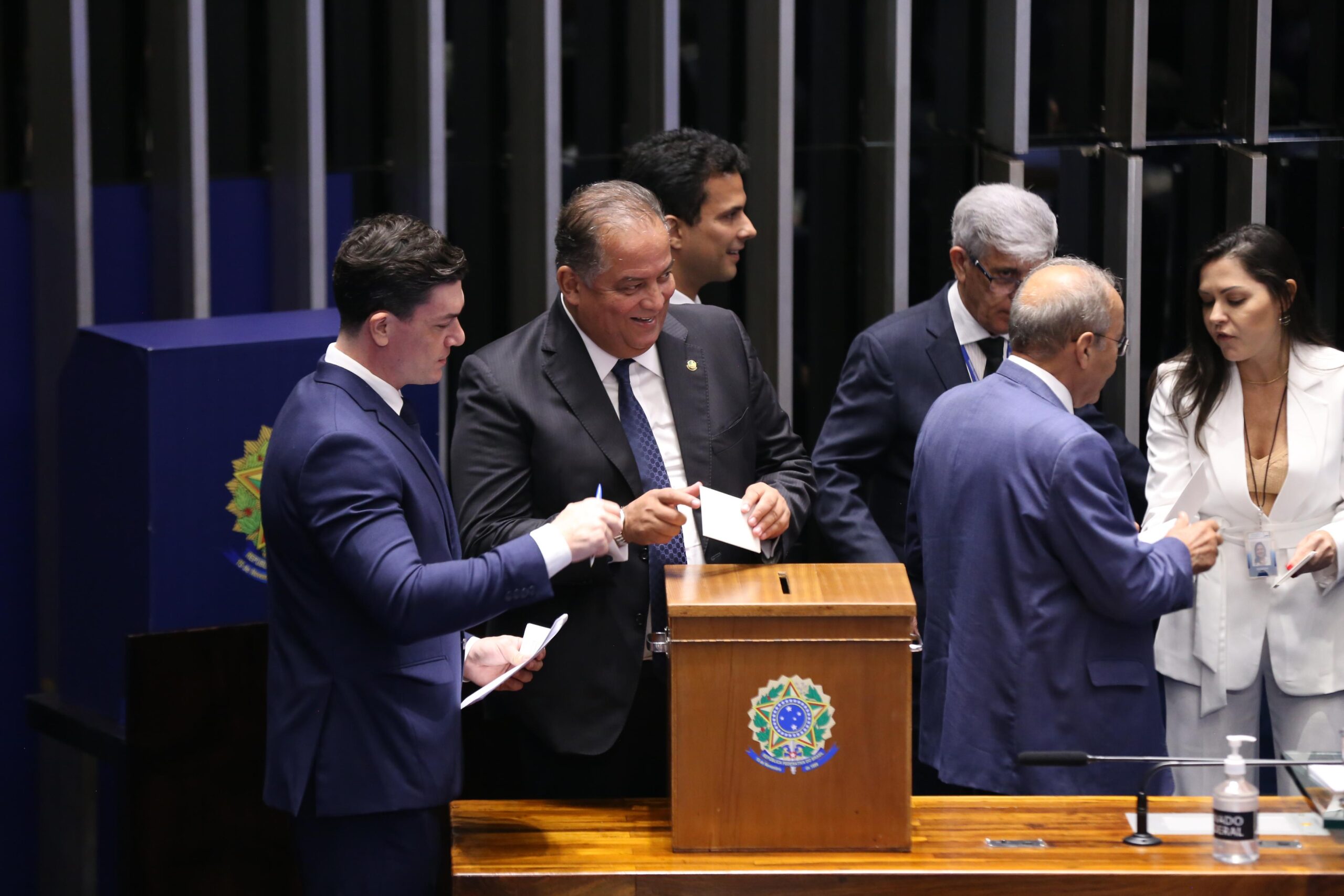 Eduardo Gomes se torna o primeiro tocantinense a assumir a 1ª Vice-Presidência do Senado, marcando um momento histórico e consolidando seu prestígio nacional