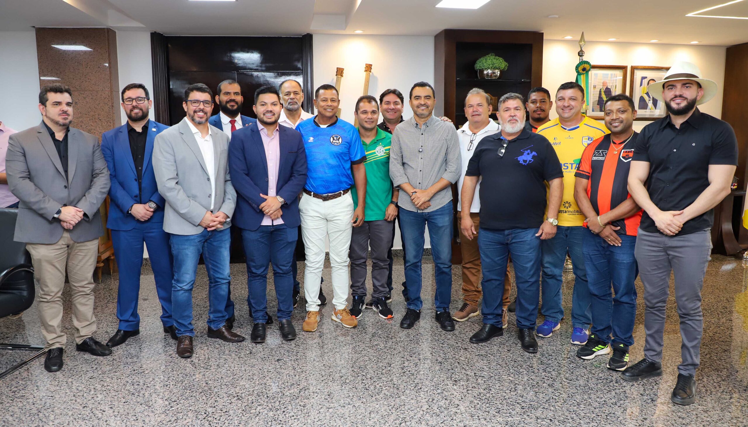 Governador Wanderlei Barbosa anuncia apoio financeiro aos clubes de futebol da Série A do Tocantins